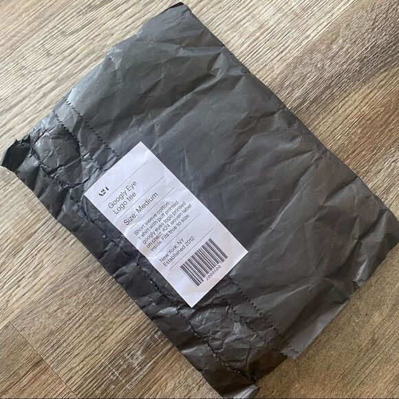 A24 Googly Eye Short Sleeve White Logo T-Shirt Size Medium NWT - Picture 3 of 4